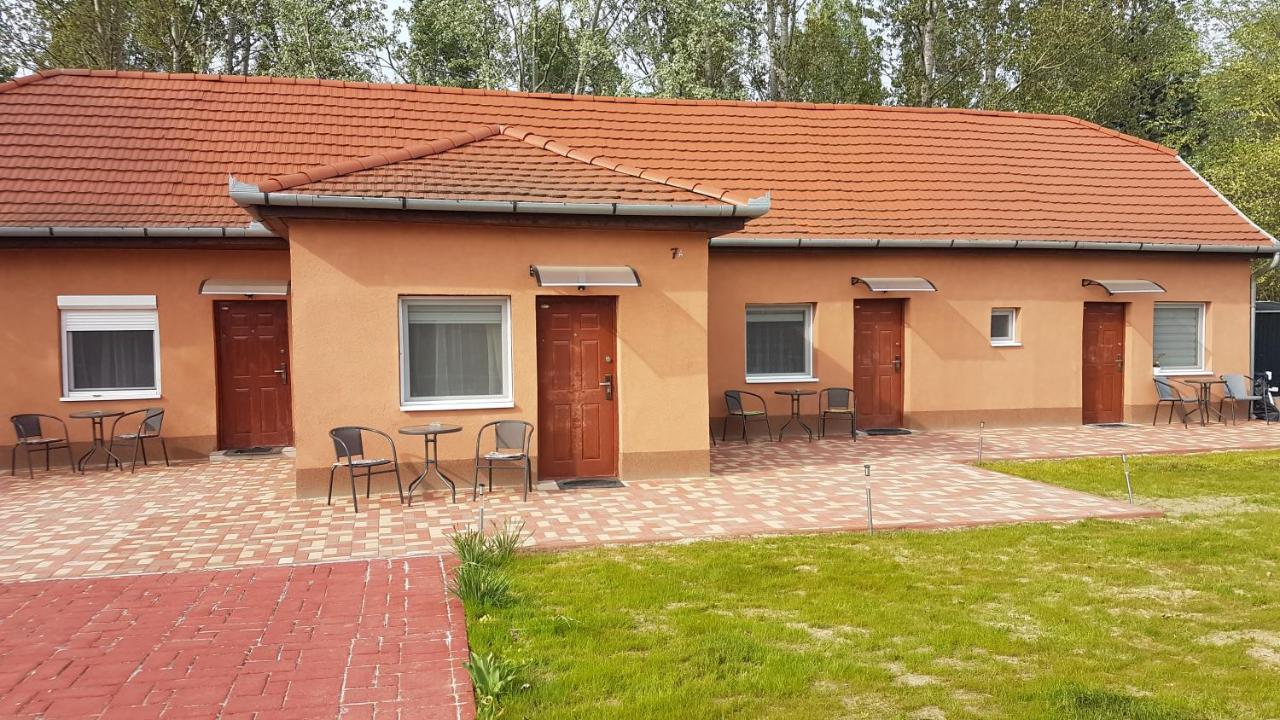 Cserkeszőlő Angyal Apartman מראה חיצוני תמונה